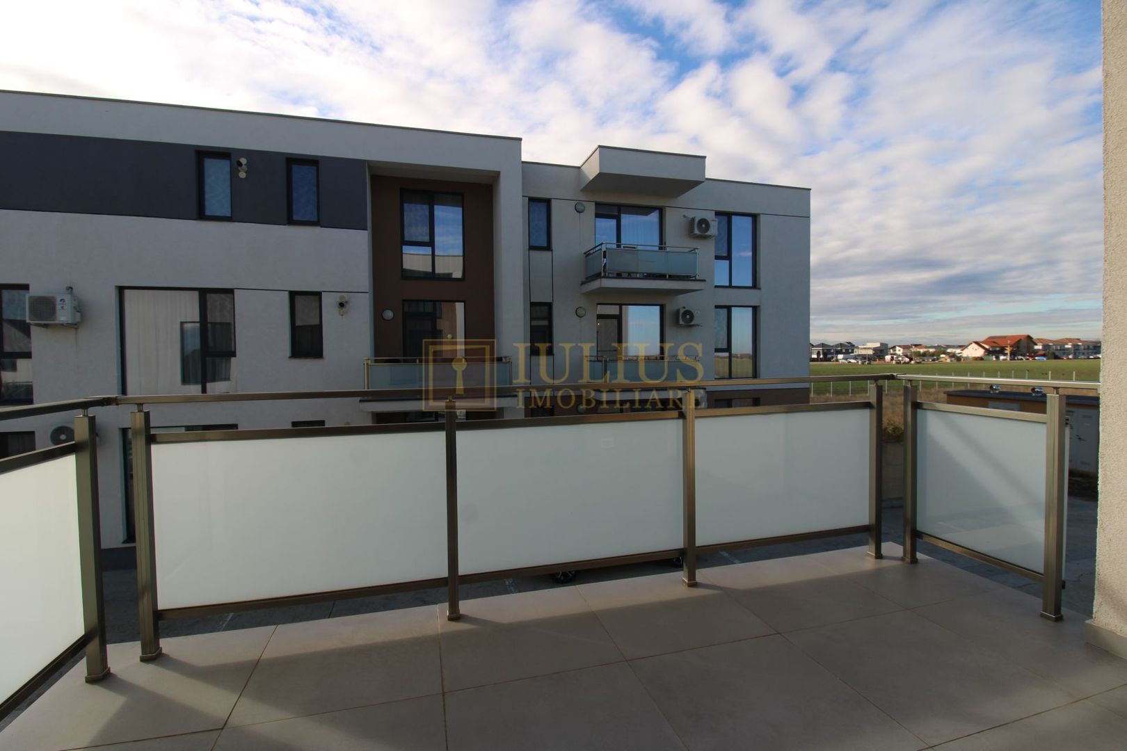 Dumbravita, 3 camere, centrala proprie - Poză 17