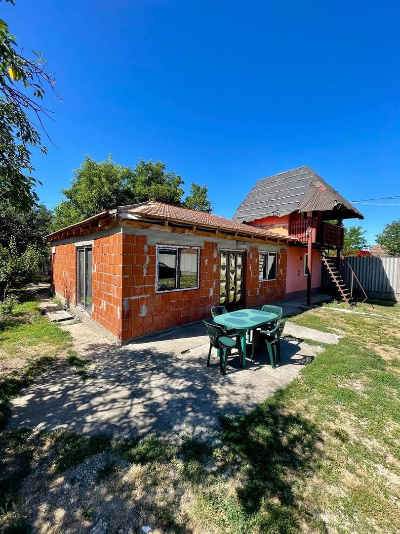 Casa cu 5 camere in localitatea Sacuieni - Poză 1