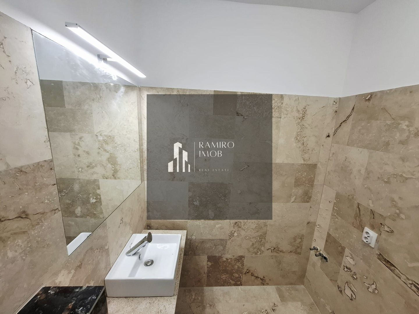 BUFTEA - APARTAMENT 3 CAMERE CU TRERASA SI CURTE. - Poză 9