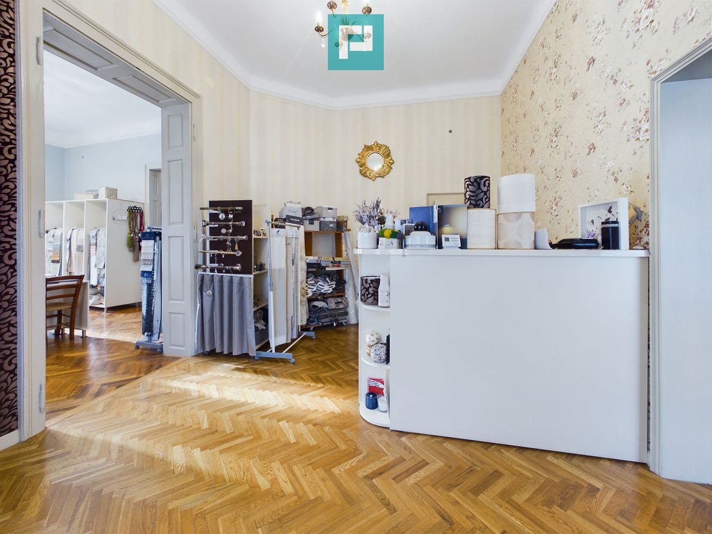 Apartament cu 3 camere,  zona ultracentrală - Poză 3