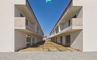 Casă / Vilă cu 4 camere de vânzare în Sanmartin - Poză 16