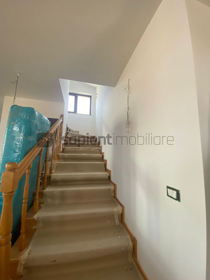 Sapient | Casa cu panorama ,zona dealurile oradiei - Poză 9