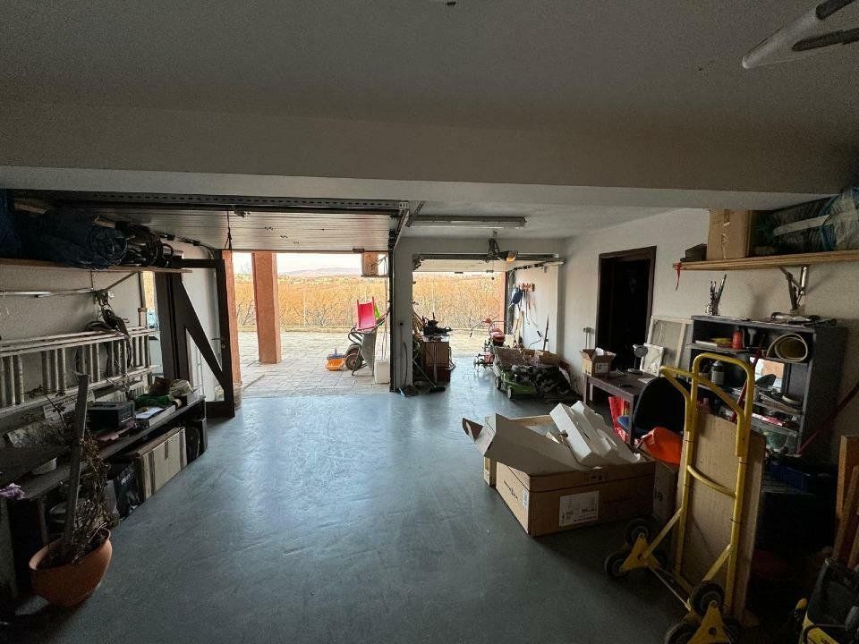 Hlincea, str.Mănăstirii, CIUREA, Iaşi + 1.700 mp teren şi Vilă (D+P+M) - Poză 14