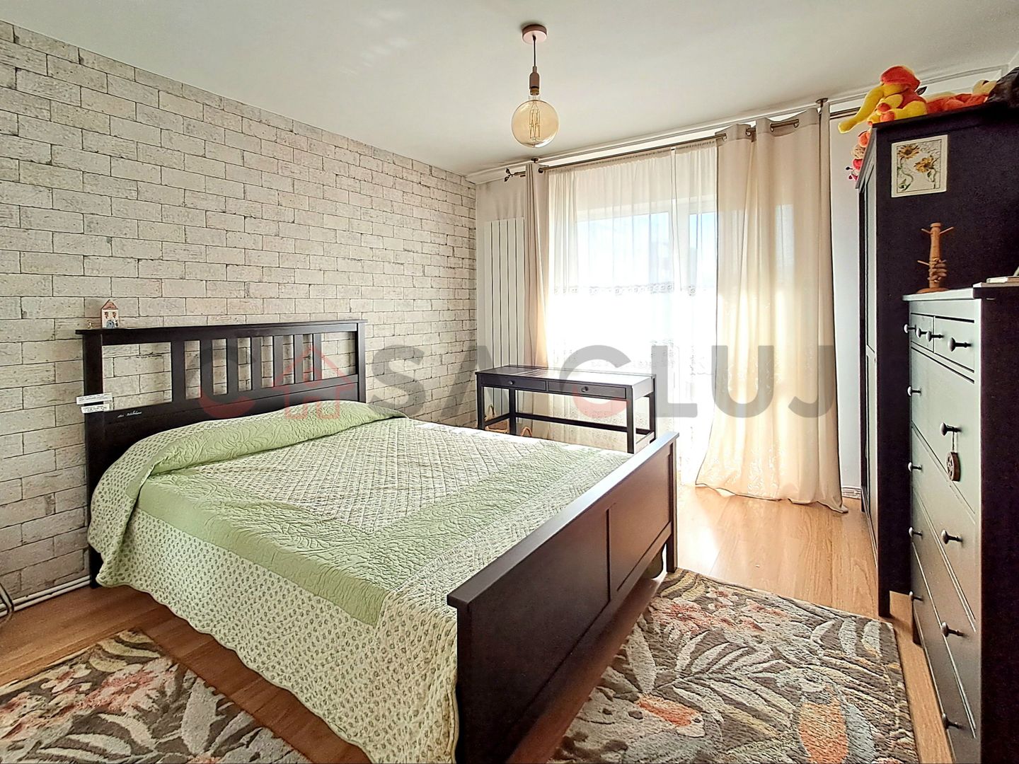 4 camere, 2 balcoane,2 Bai , parcare – zona Piața Flora!! - Poză 2