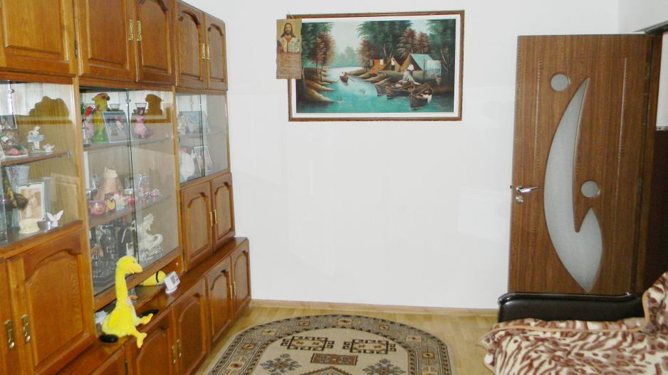 Apartament decomandat in Sacele - Poză 2