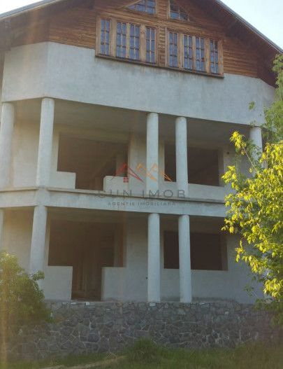 Vila D+P+E+M, teren 1950 mp, suprafata utila 621 mp, Campina, Prahova - Poză 3