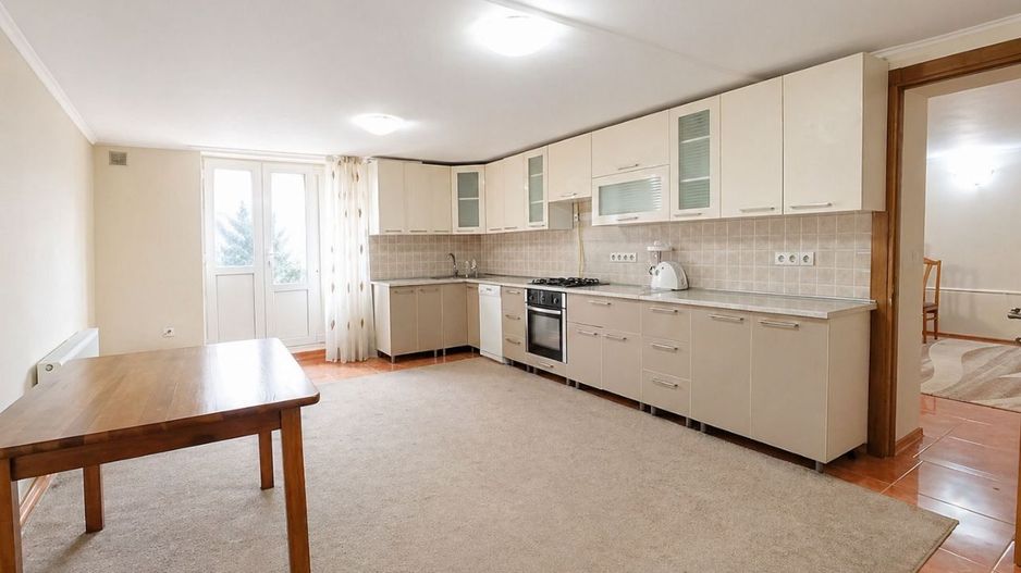 Casă 210 m² cu 5 dormitoare și teren 10 ari – Euroreparație | Drochia, str. Grigore Ureche - Poză 21