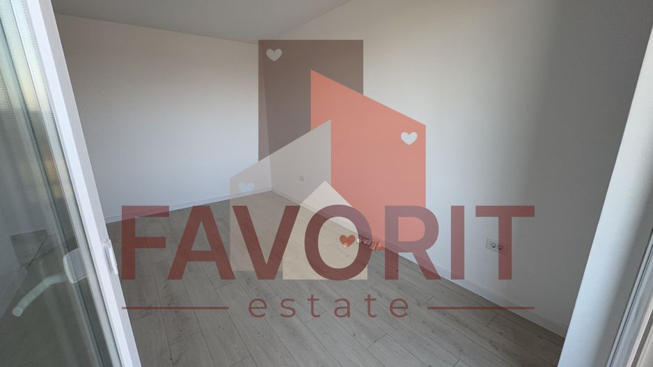 Disponibil imediat. Decomandat. TVA 21% inclus in pret - Poză 6