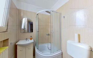 Blvd. Balcescu langa metrou Universitate, 4 camere, terasa de 50mp, 3 bai - Poză 13