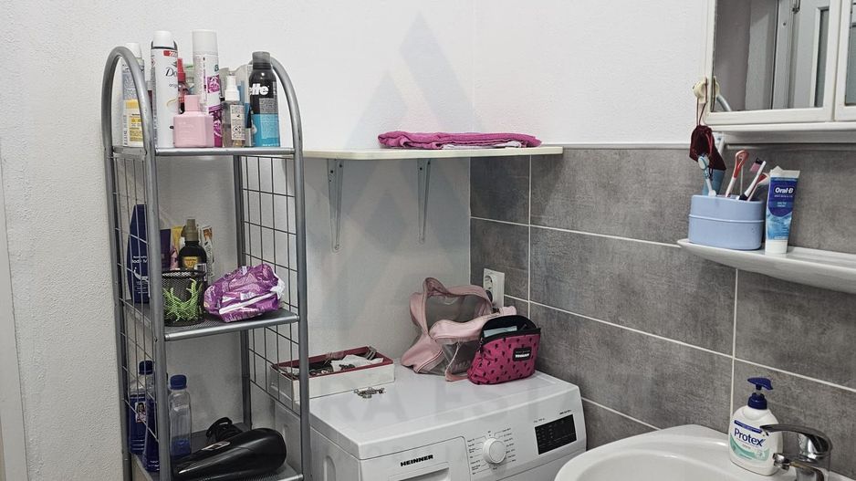 Apartament 3 camere 54 mp utili balcon si parcare privata Selimbar - Poză 10