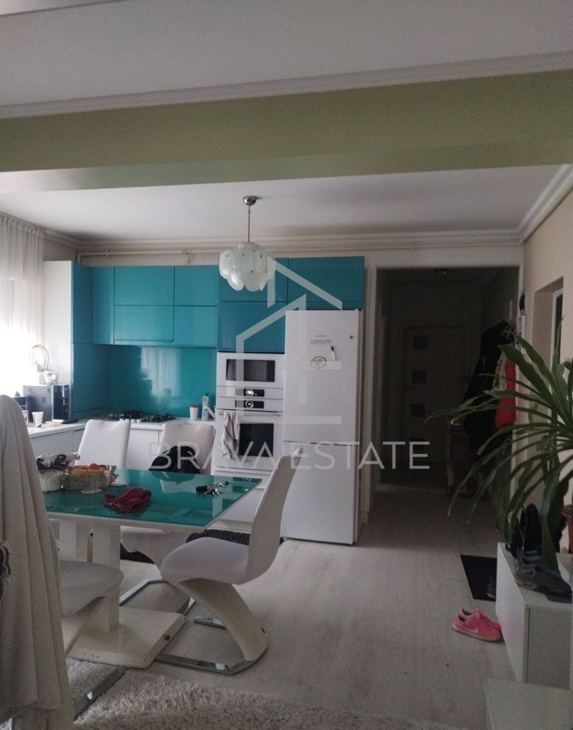 Apartament 3 camere, balcon, parcare, 64 mp, zona Floresti - Poză 2
