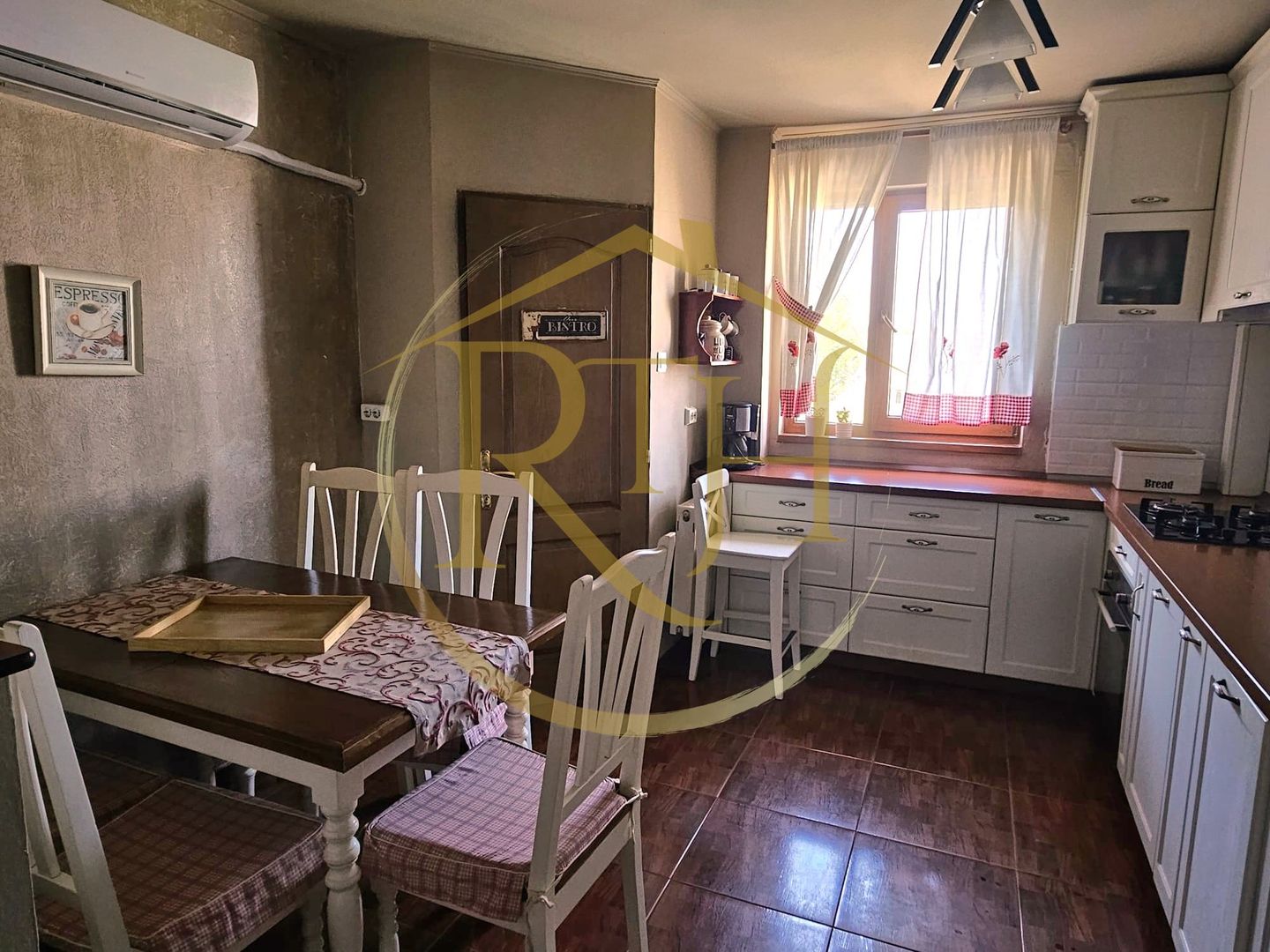 Oferim spre închiriere apartament cu 3 camre în zona cenrală - Nokia - Poză 12