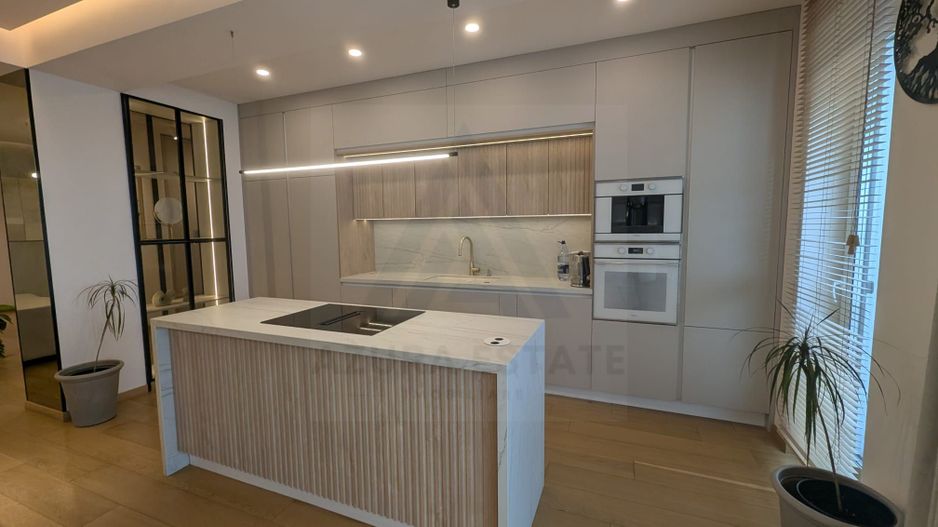 Penthouse 133 mp utili 4 camere 2 terase loc parcare in zona Centrala - Poză 4