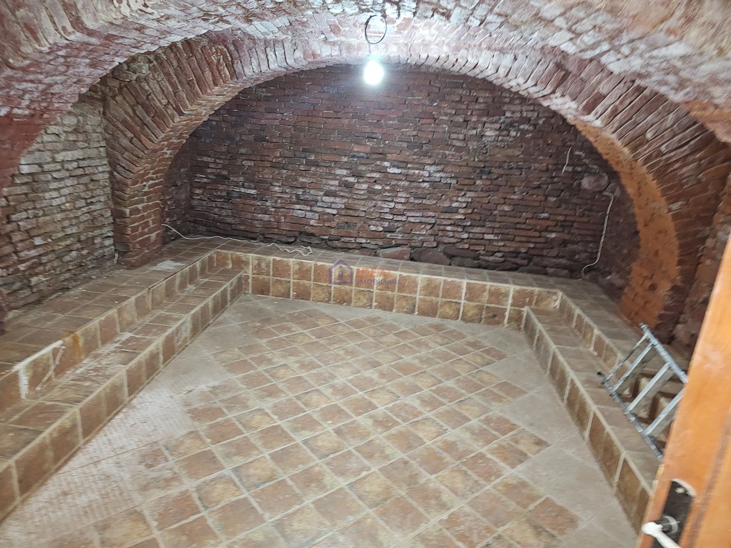 Casa Individuala cu 7 camere Mobilata si Utilata, zona Turnisor - Poză 26