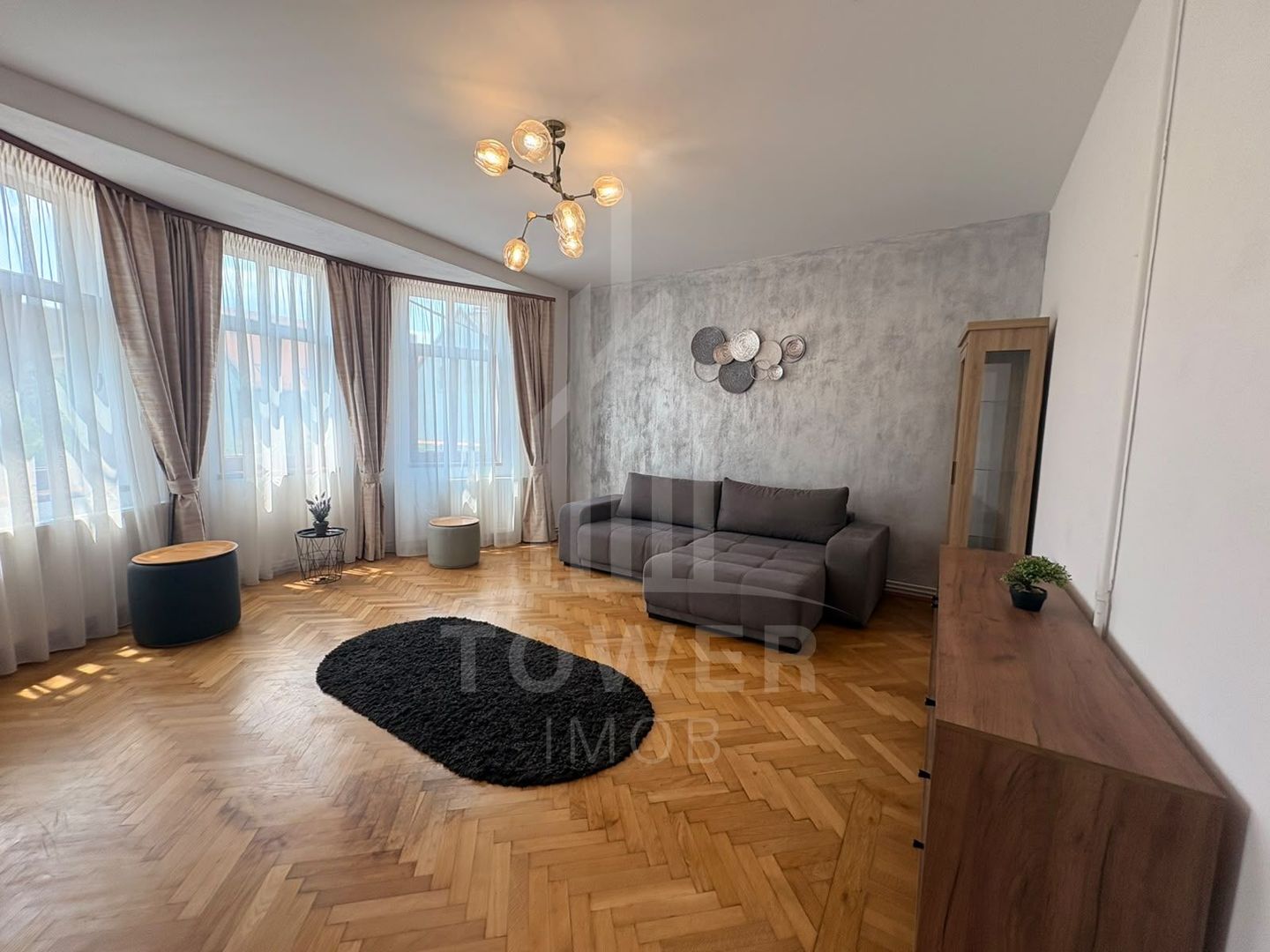 Apartament 2 camere semidecomandat - Poză 1