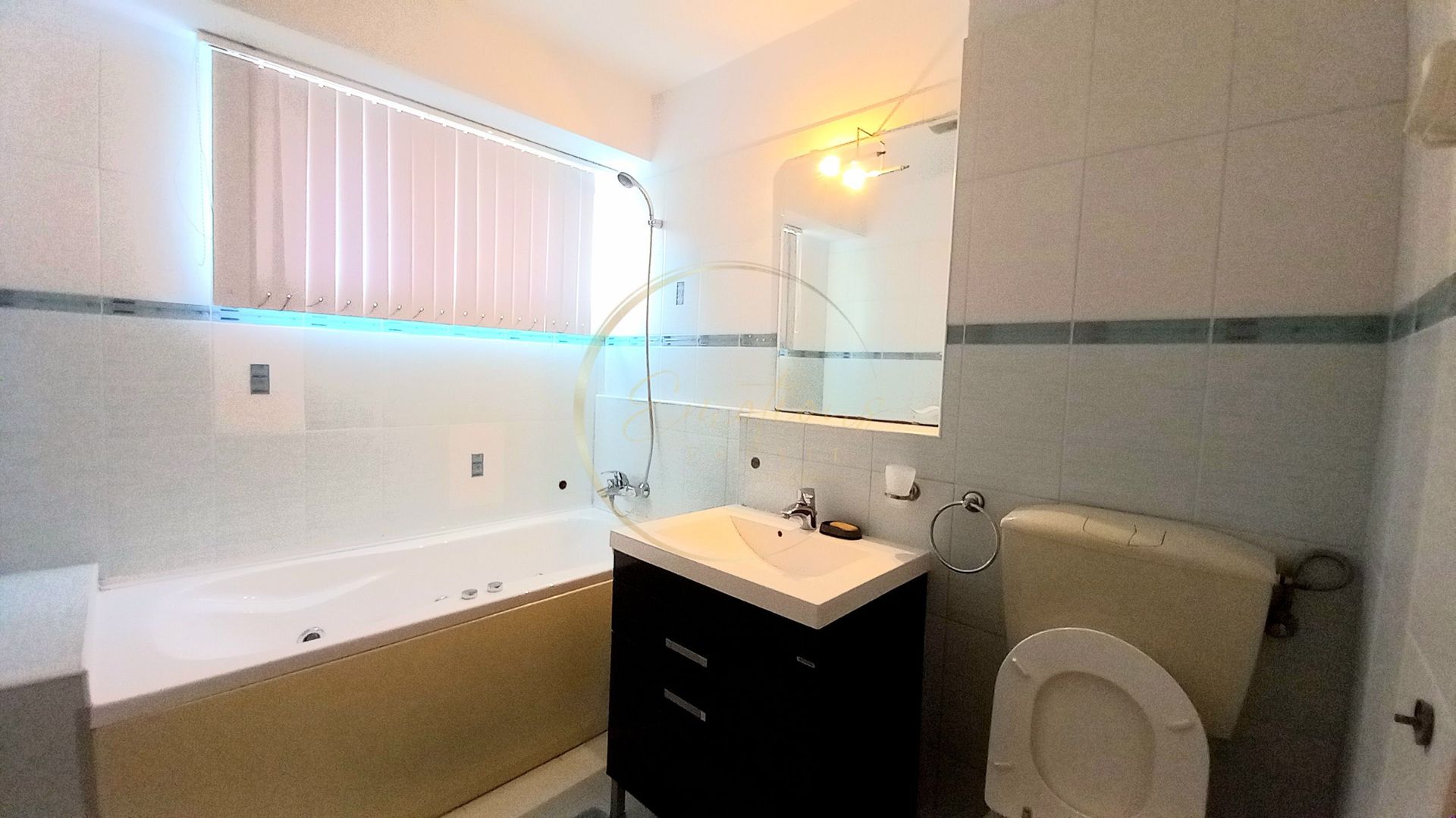 PREȚ PROMOȚIONAL | Apartament 4 camere - Lipovei | SPAȚIOS ȘI LUMINOS - Poză 9