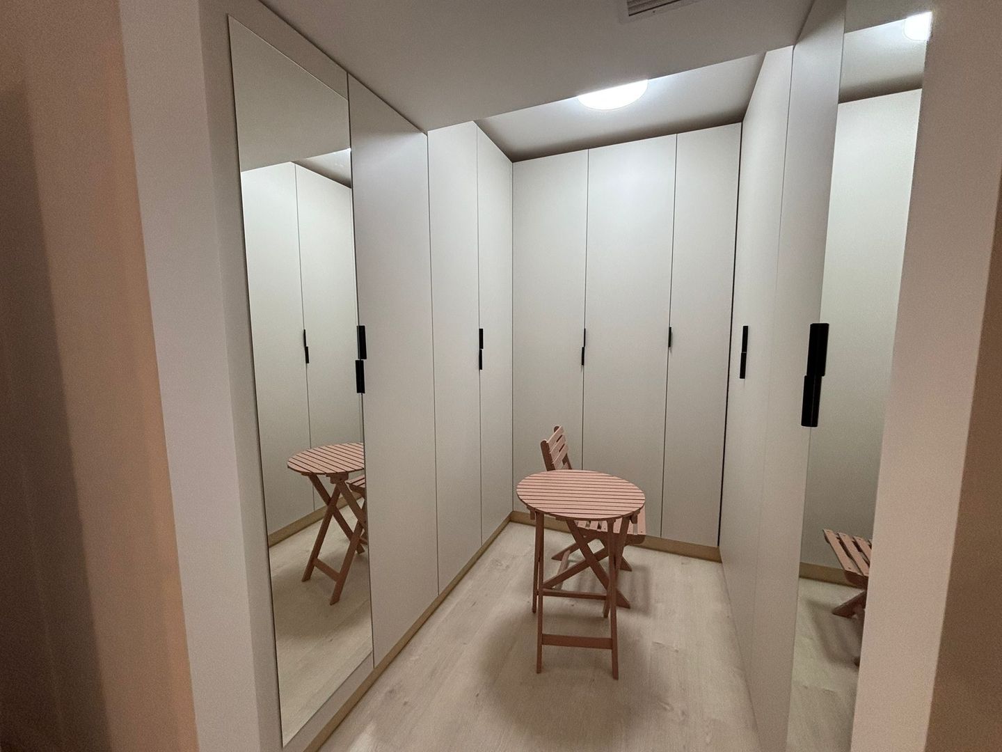 AP. 2 CAMERE PIPERA, PRIMA INCHIRIERE, PARCARE, INCALZIRE PARDOSEALA - Poză 6