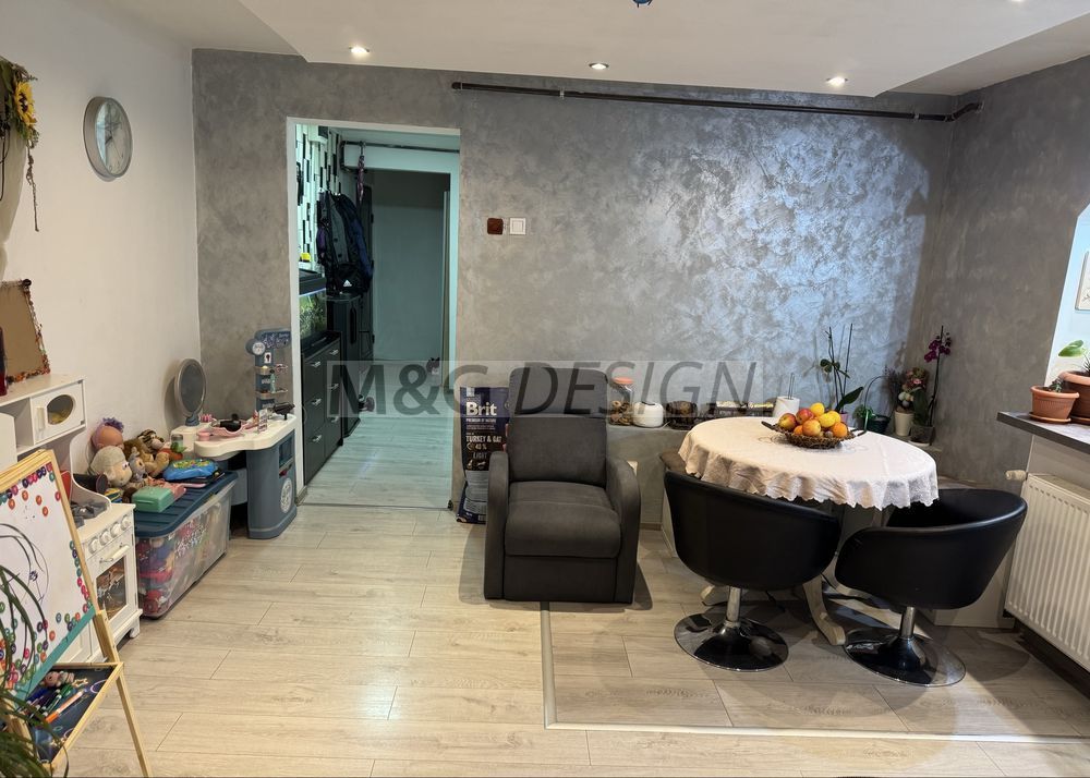 Apartament 2 camere zona Dambovita etaj 2 cu centrala - Poză 1