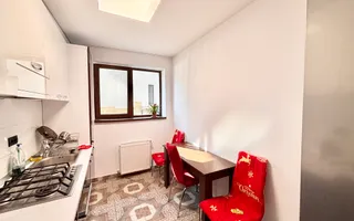 1/2 Duplex - Giroc - zona Planetelor - 4 camere | Poarta electrica - Poză 13