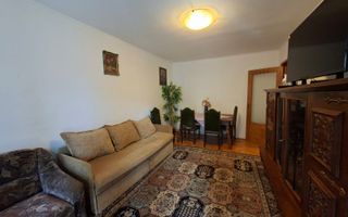 Apartament 3 camere 70 mp Parcul Sub Arini - Poză 1