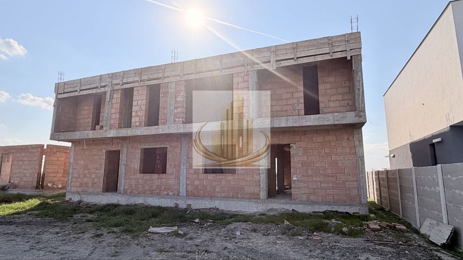 Duplex 240 mp utili | 500 mp Teren | 2 Apartamente | 140.000 € - Poză 3