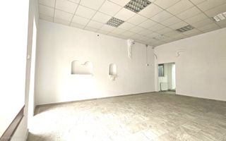Spațiu Comercial Ultracentral  Zona 9 Mai  Trafic Pietonal Intens - Poză 2