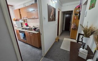 Apartament 2 Camere, Decomandat, Zona Cetate, Etaj 1 - Poză 3