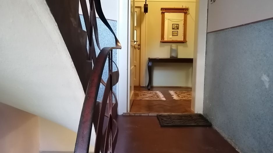 Casa in zona Sirul Livezii - Roata Norocului - Poză 3