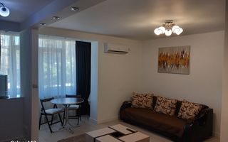 BRASADAS închiriază ap 2 cam etaj 1/8 50mp Piata UNIRII. - Poză 1