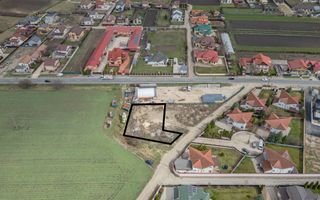 Lot de casa cu utilități si acces la strada Nicolae Iorga, Hărman - Poză 1