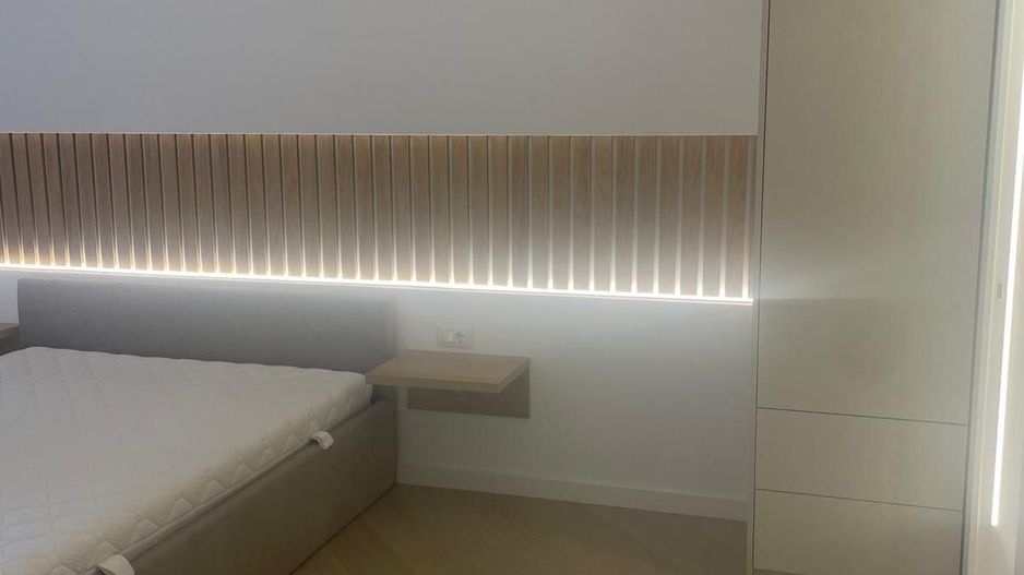 INCHIRIERE APARTAMENT TREI CAMERE MOBILAT UTILAT ZONA PIPERA CORTINA NORTH - Poză 8