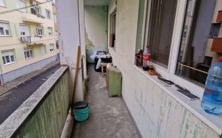 BRASADAS vinde ap 3 cam etaj 1/4 60mp in zona Ultracentrala. - Poză 3