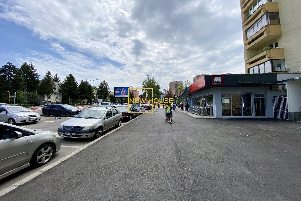 Spatiu comercial de inchiriat la parter in zona Astra - Poză 4