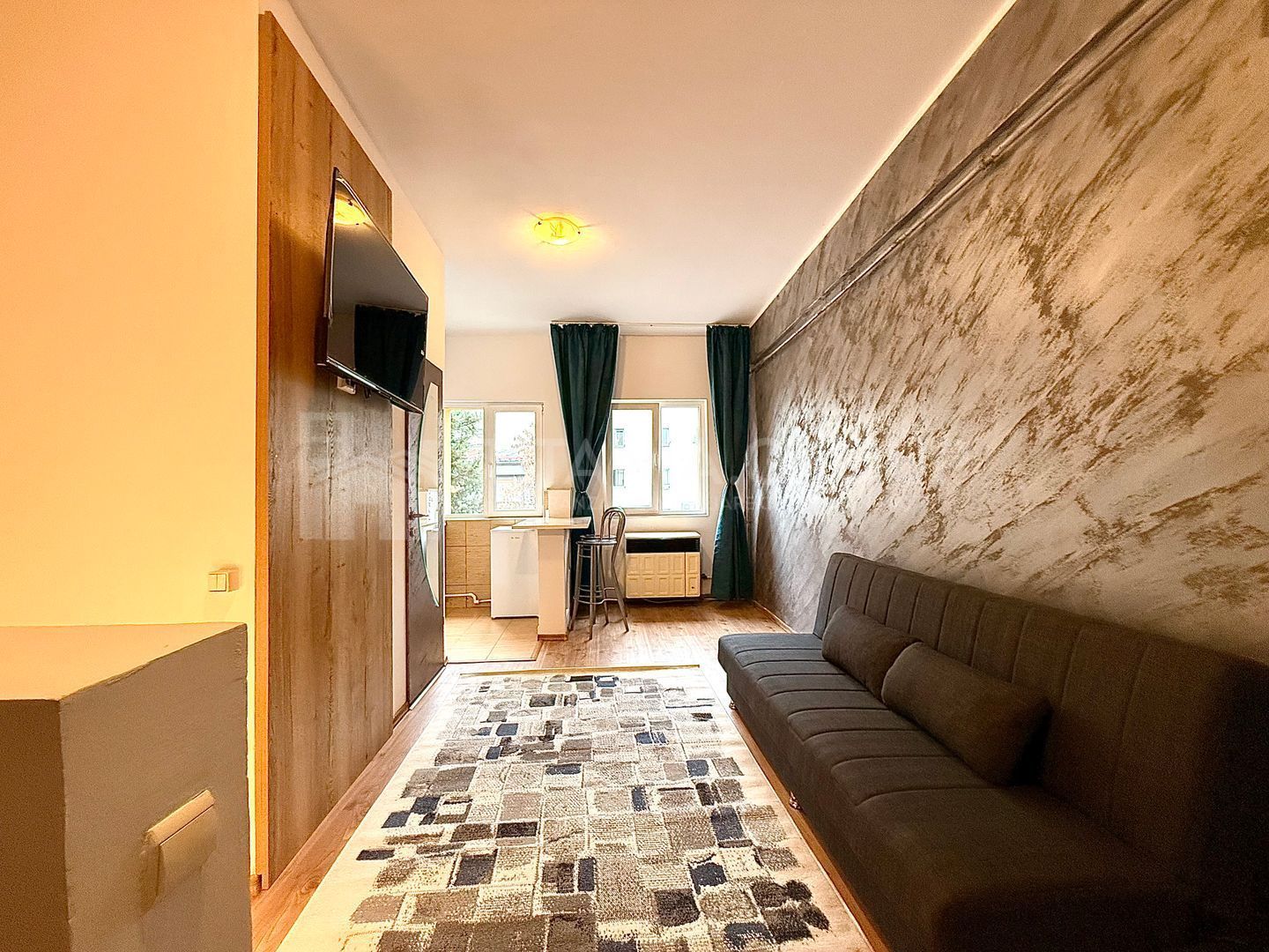 Garsoniera cocheta, mobilata si utilata - langa Afi Mall - Poză 5