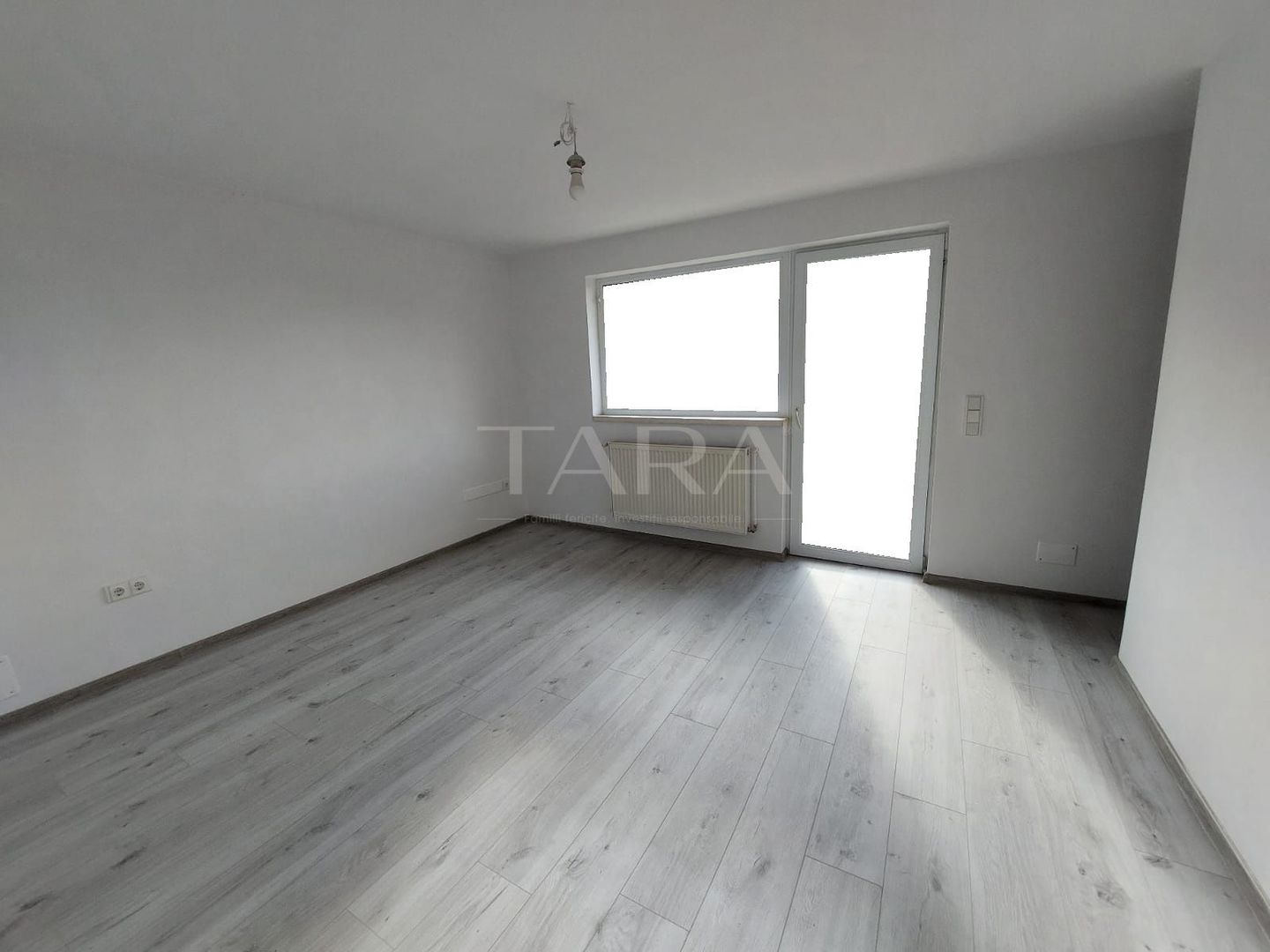 Casa duplex de vis în Florești – spațiu, lumină și grădină proprie. - Poză 6
