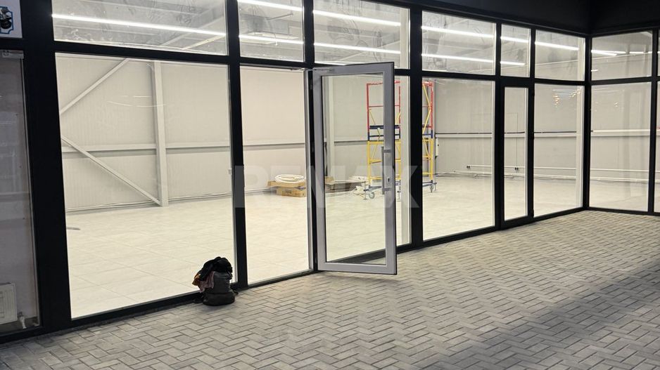 Spațiu comercial open space de închiriat — Traseul R6 Chișinău–Orhei - Poză 4