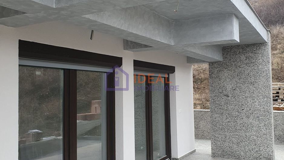 Casa Individuala Moderna cu 4 camere  si garaj, in Sura Mare - Poză 4