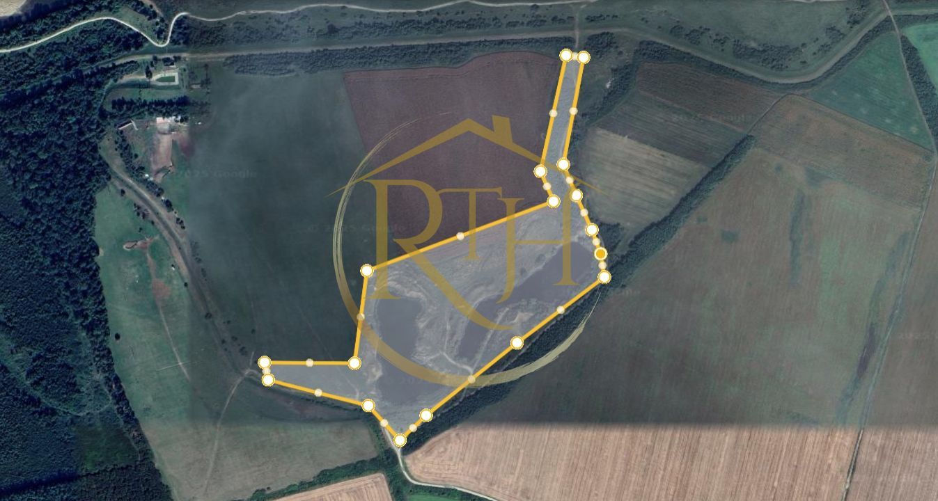 Investiție unică, 10 ha teren cu luciu de apă, ideal pentru turism și agrement! - Poză 7