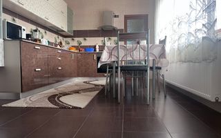 Casa de vânzare în Vulcana Pandele, la o distanță mica de oraș! - Poză 12