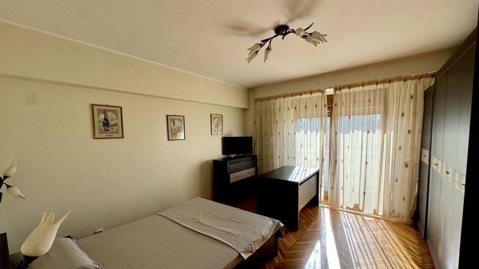 Închiriere Apartament 2 camere, vedere Palatul Parlamentului - Poză 7
