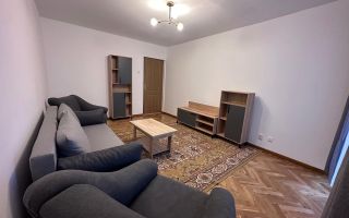 Inchiriez apartament renovat cu 4 camere, cartier Tudor, zona Fortuna - Poză 1