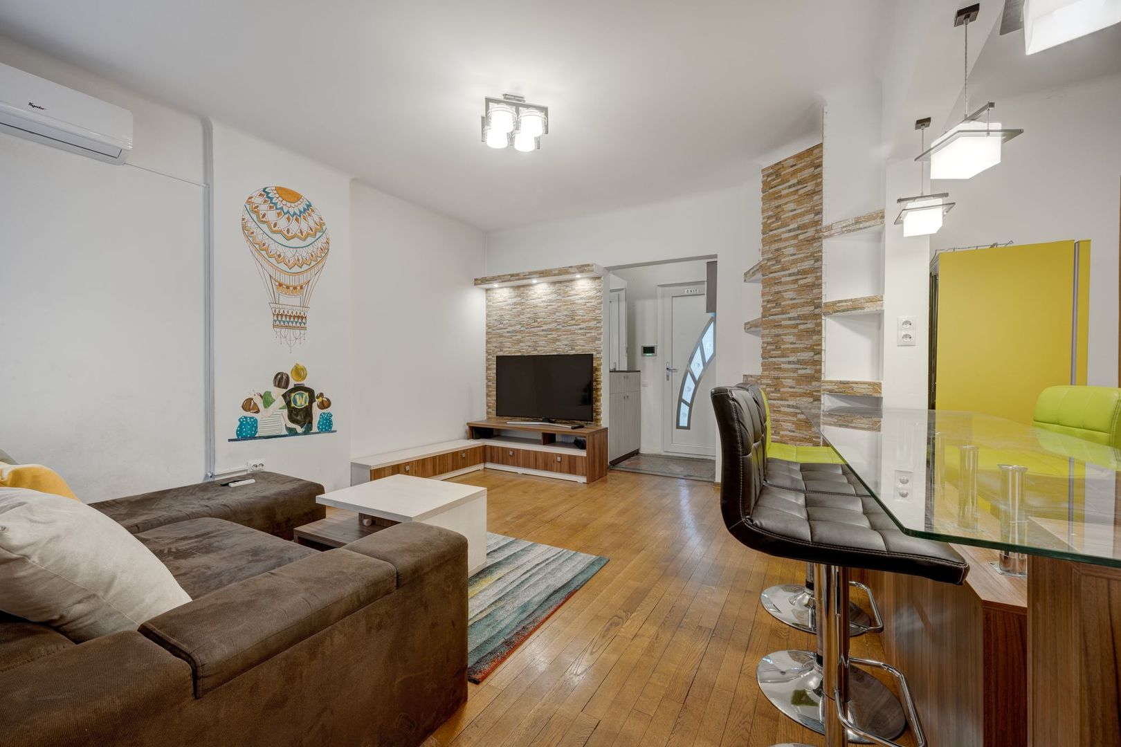 2 Apartamente  in Vila 5 Cam Metrou Basarab Gara de Nord - Poză 7