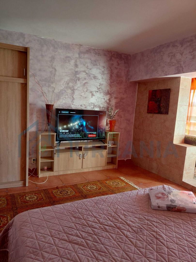 Inchiriere apartament cu 1 camera si birou - Zona Nicolina 1 - Poză 1