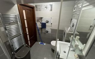 Proprietate specială cu 3 camere în Bucuresti - Poză 9