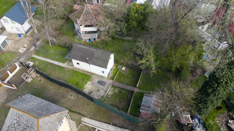 Casă cu mansardă la 3 insule - Poză 2