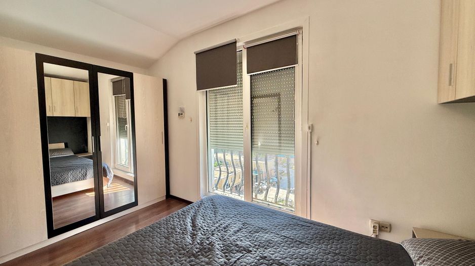 COSMOPOLIS - Apartament cu 2 camere si 2 terase, mobilat si utilat. - Poză 6
