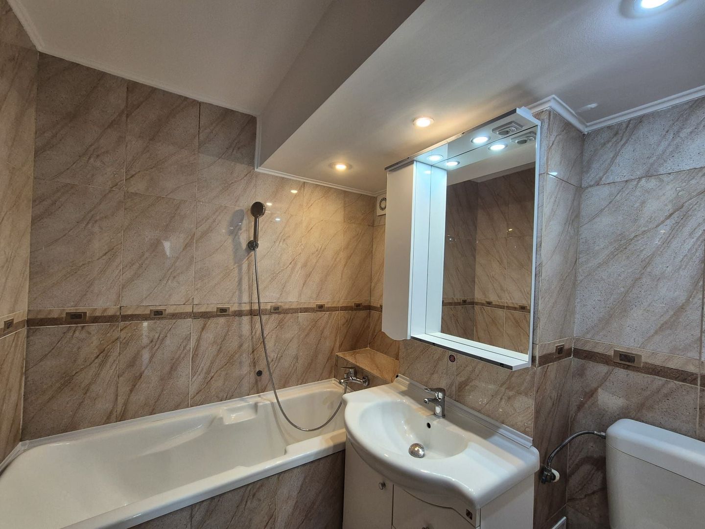 Apartament 3 camere,  Faleza Nord/Pescarilor, vedere la mare - Poză 8