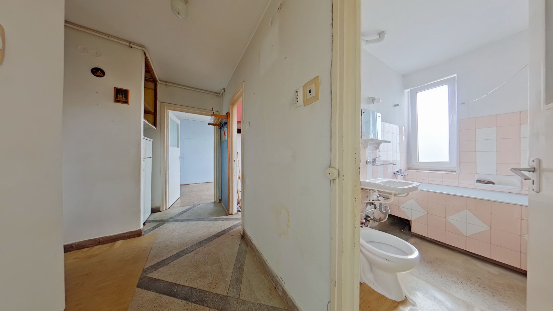 Apartament cu 2 camere, 46 MP, Central, Comision 0% - Poză 4