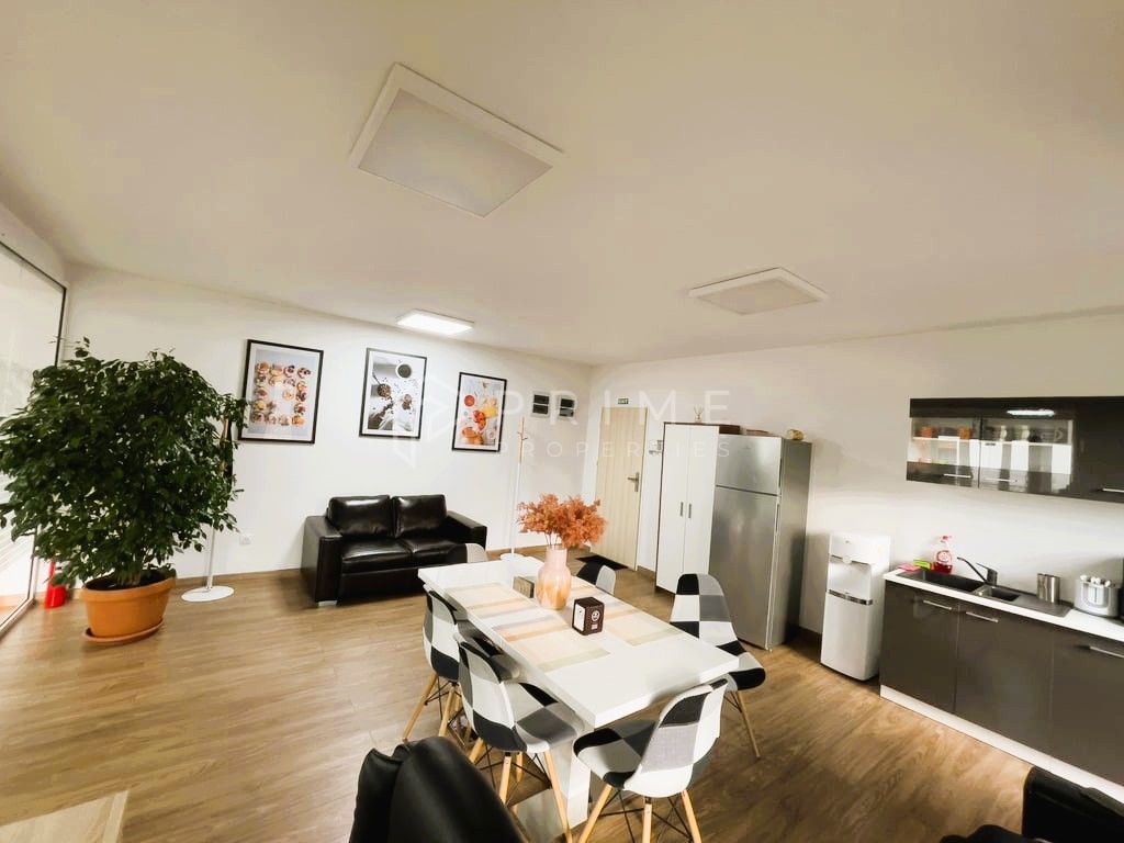 Spațiu premium pentru birouuri + terasă, în zona centrală - Poză 3
