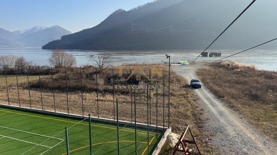 De Vânzare Teren Berzeasca langa Dunăre - Poză 8